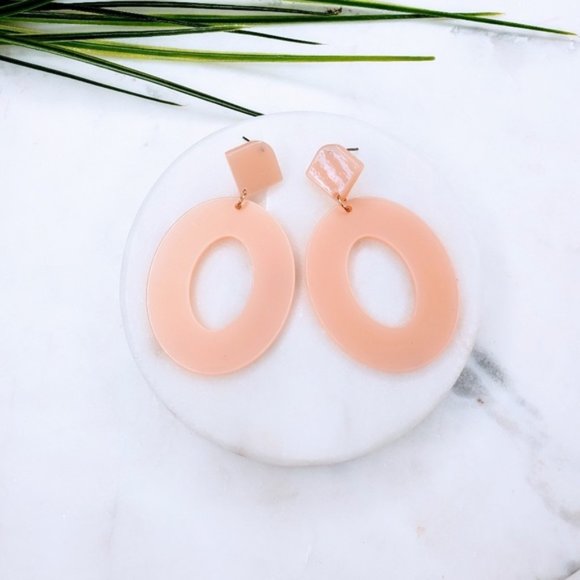 5 for $25 Blush Pink Acrylic Geometric Earrings - Picture 2 of 4